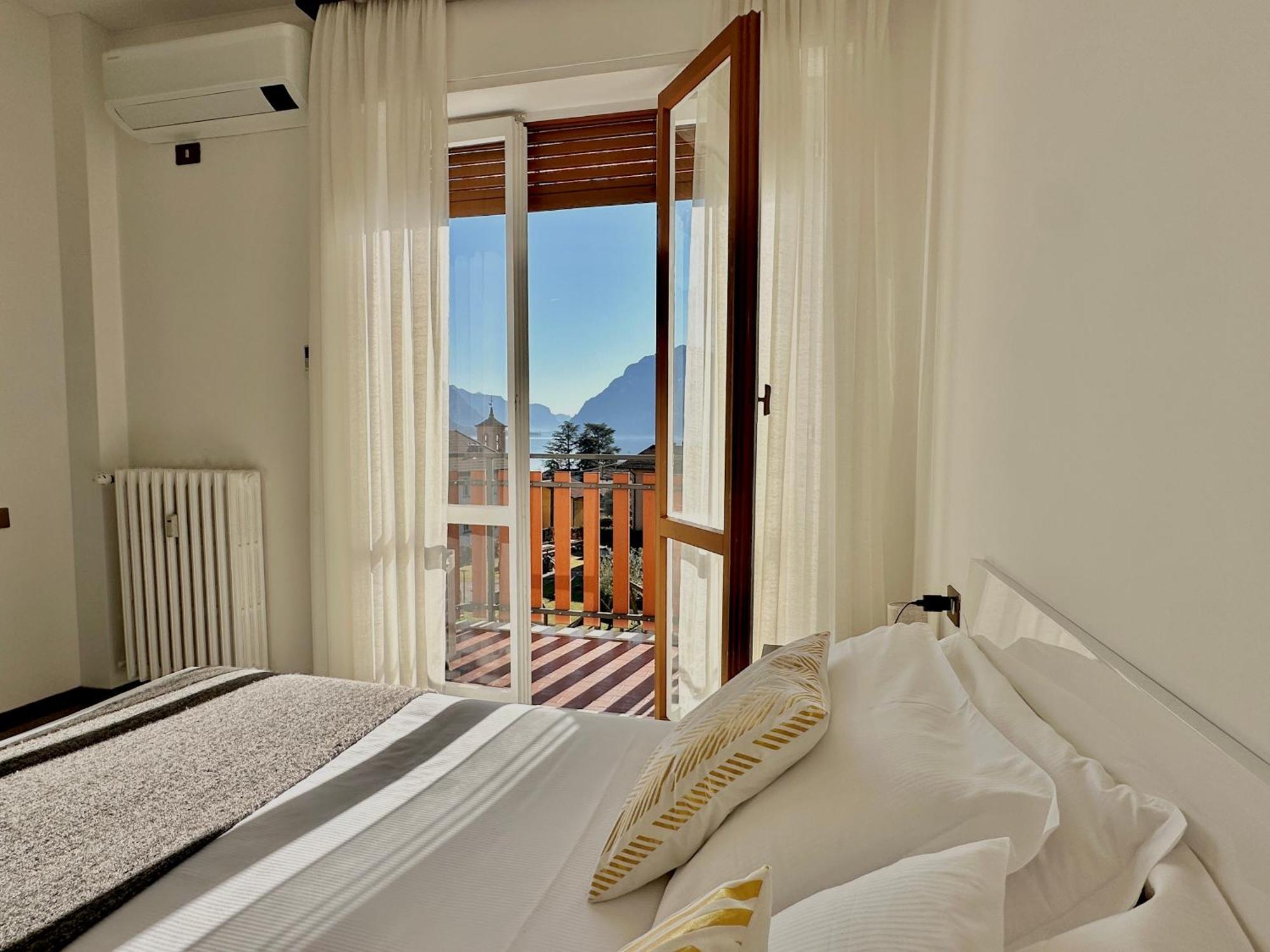 Lake Como View Apartment Oliveto Lario ภายนอก รูปภาพ